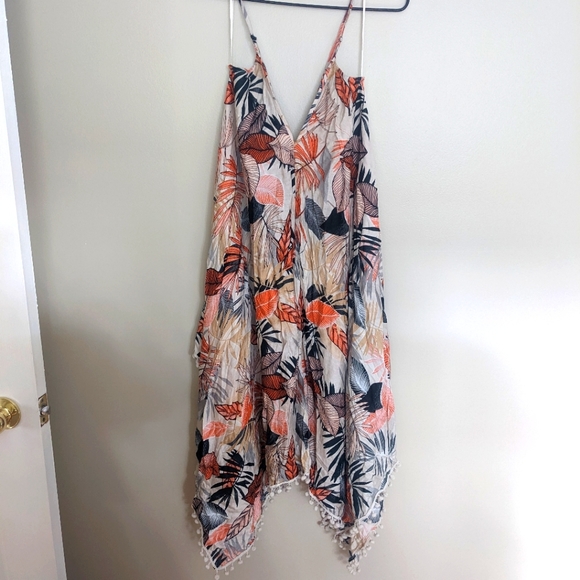 Beach dress - Picture 2 of 4